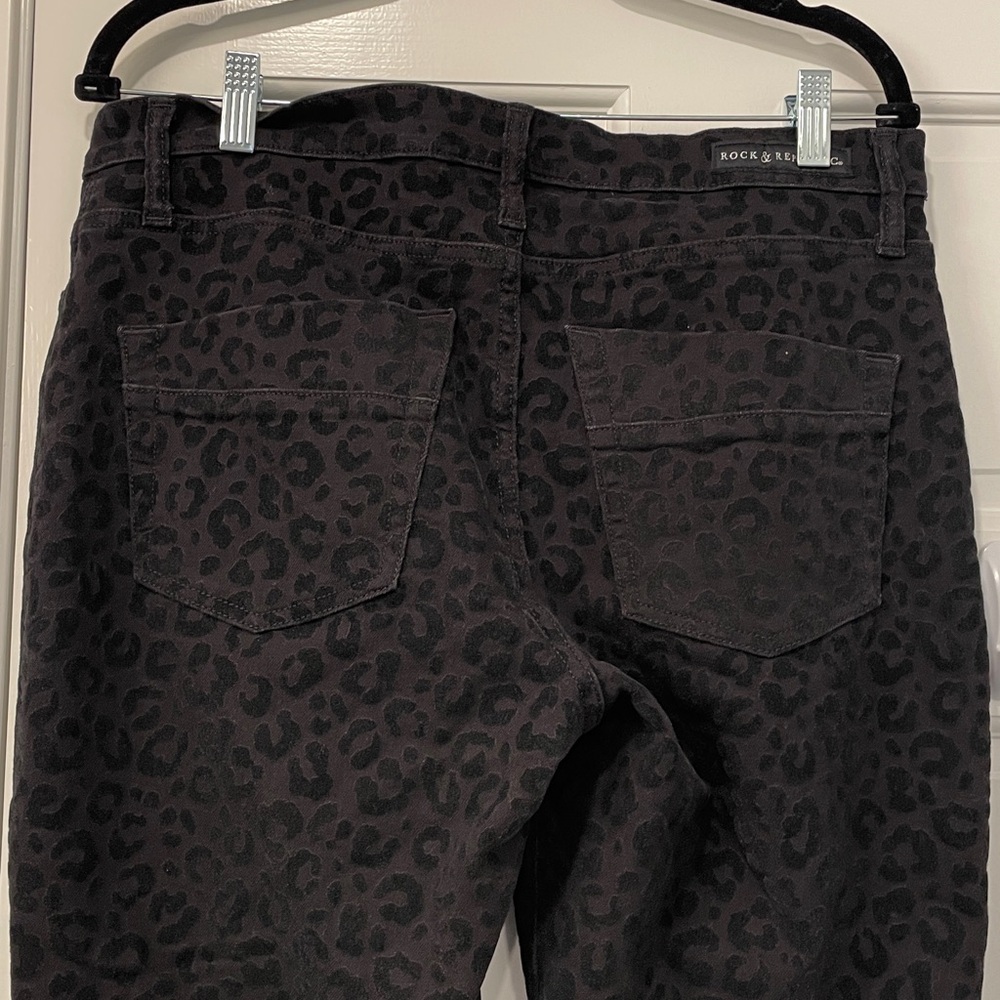 Rock & Republic Black Skinny Leopard Print Jeans Size 14 - Picture 6 of 9